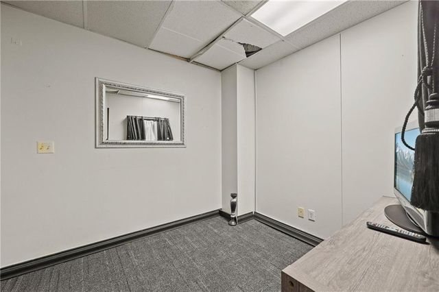 3800 Agnes Avenue, Kansas City, MO 64130