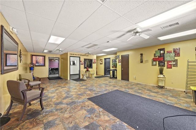 3800 Agnes Avenue, Kansas City, MO 64130