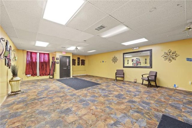 3800 Agnes Avenue, Kansas City, MO 64130