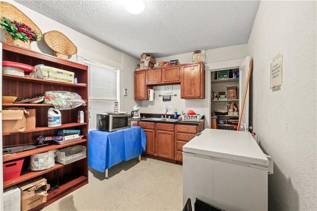 3800 Agnes Avenue, Kansas City, MO 64130