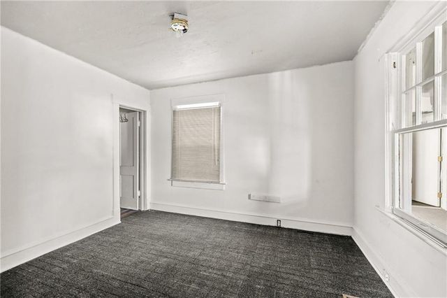3800 Agnes Avenue, Kansas City, MO 64130