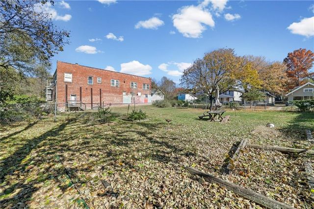 3800 Agnes Avenue, Kansas City, MO 64130