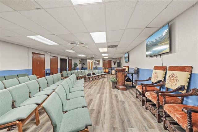 3800 Agnes Avenue, Kansas City, MO 64130