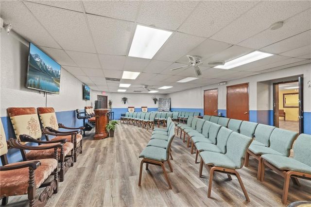 3800 Agnes Avenue, Kansas City, MO 64130
