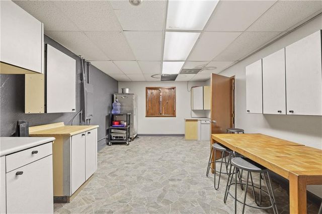 3800 Agnes Avenue, Kansas City, MO 64130