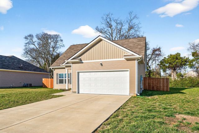2715 Gertie Dr, Murfreesboro, TN 37127
