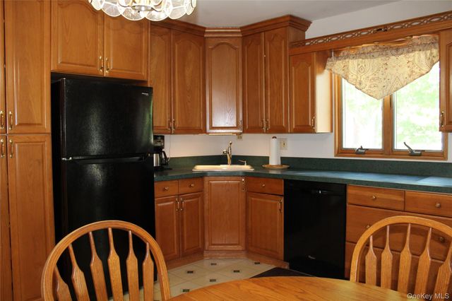 69 Appel Drive E, Shirley, NY 11967