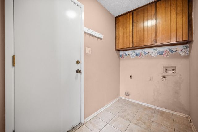 308 Rhineland Road, Benbrook, TX 76126