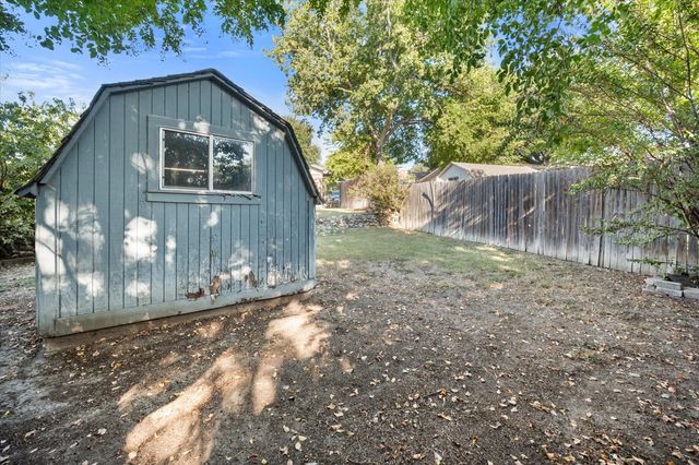 308 Rhineland Road, Benbrook, TX 76126