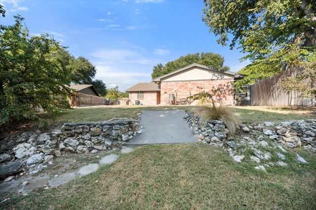 308 Rhineland Road, Benbrook, TX 76126