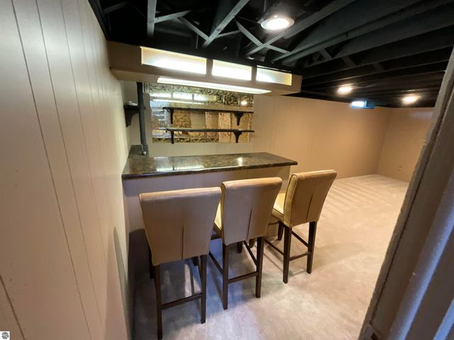 22501 Visnaw Street, St Clair Shores, MI 48081