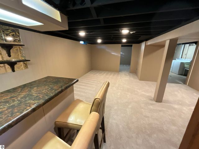 22501 Visnaw Street, St Clair Shores, MI 48081