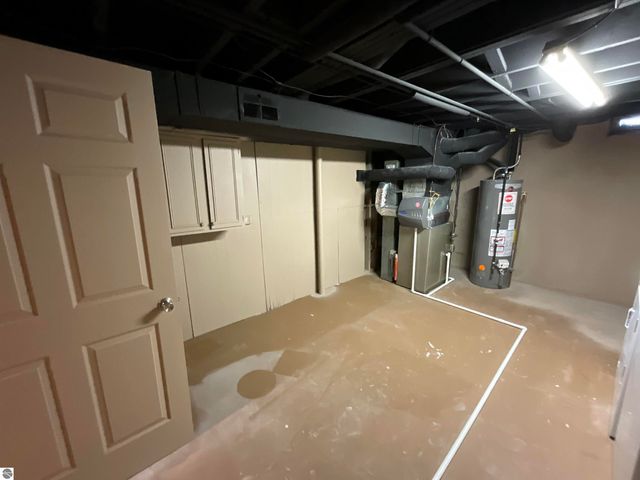 22501 Visnaw Street, St Clair Shores, MI 48081