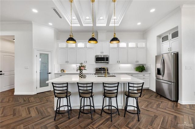 9118 N 25th Lane, Mcallen, TX 78504