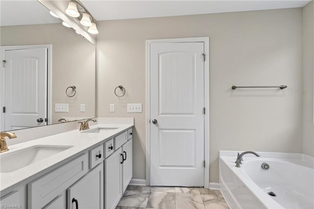 4220 Canter Creek Lane, High Point, NC 27262