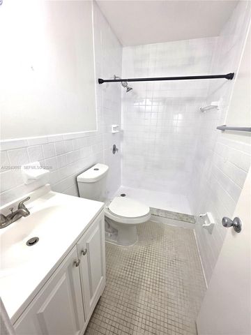 3582 NE 171st Street 307, North Miami Beach, FL 33160
