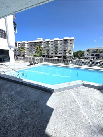 3582 NE 171st Street 307, North Miami Beach, FL 33160