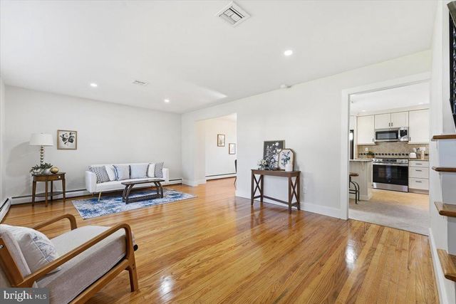 1830 FLINTLOCK CIR, Lansdale, PA 19446