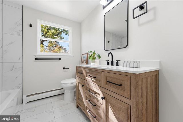 1830 FLINTLOCK CIR, Lansdale, PA 19446