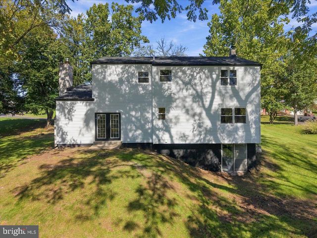 1830 FLINTLOCK CIR, Lansdale, PA 19446