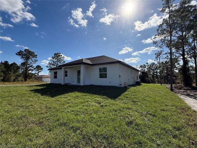 1121 Florence ST E, Lehigh Acres, FL 33974