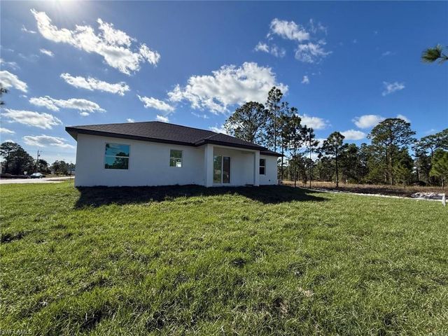 1121 Florence ST E, Lehigh Acres, FL 33974