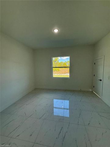 1121 Florence ST E, Lehigh Acres, FL 33974