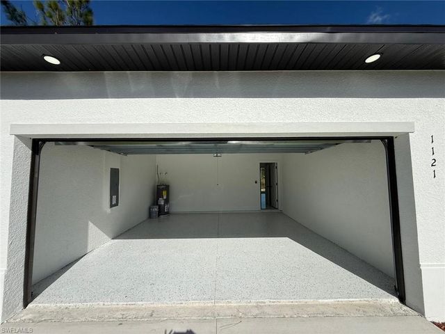 1121 Florence ST E, Lehigh Acres, FL 33974