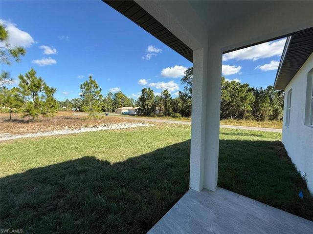 1121 Florence ST E, Lehigh Acres, FL 33974