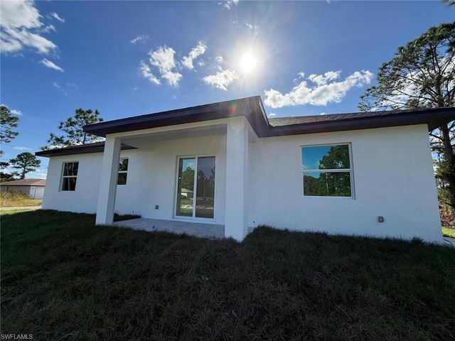 1121 Florence ST E, Lehigh Acres, FL 33974