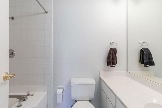 793 Davis Road 215, League City, TX 77573