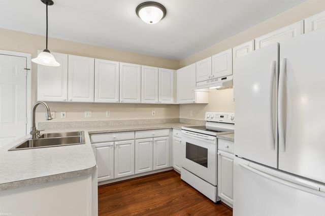 16725 Pearlcreek Court, Macomb, MI 48042