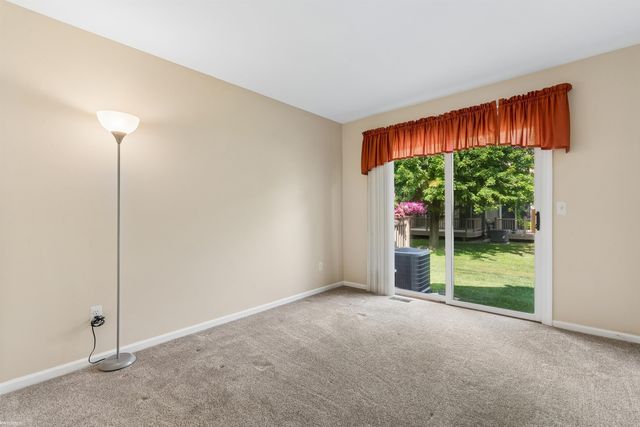16725 Pearlcreek Court, Macomb, MI 48042