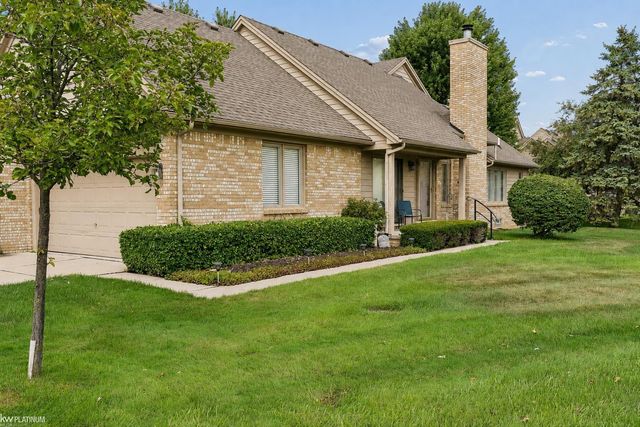 16725 Pearlcreek Court, Macomb, MI 48042