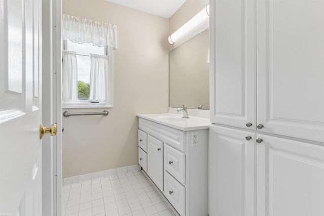 16725 Pearlcreek Court, Macomb, MI 48042
