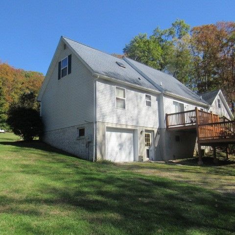 2255 Copper Kettle Highway, Middlecreek Twp, PA 15557