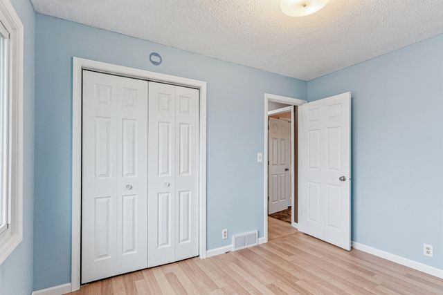 611 E San Marnan Drive, Waterloo, IA 50702