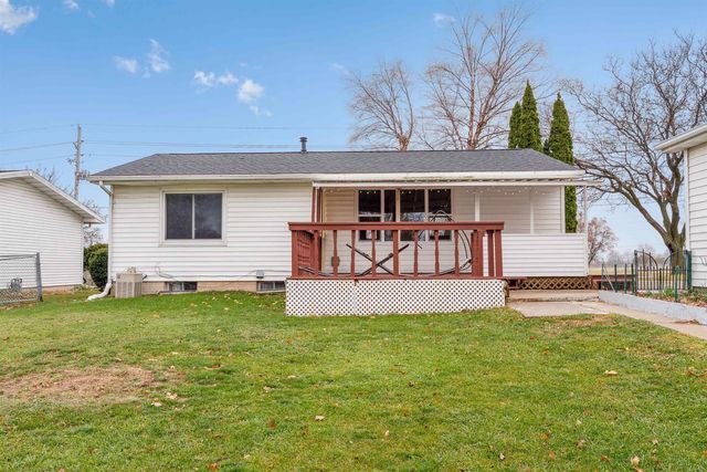 611 E San Marnan Drive, Waterloo, IA 50702