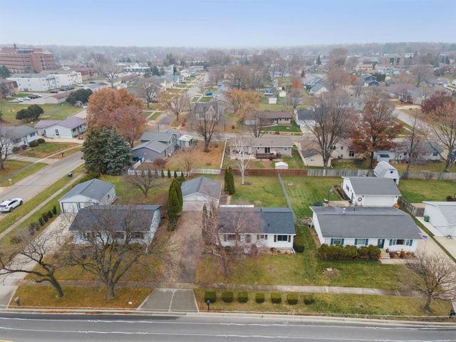 611 E San Marnan Drive, Waterloo, IA 50702