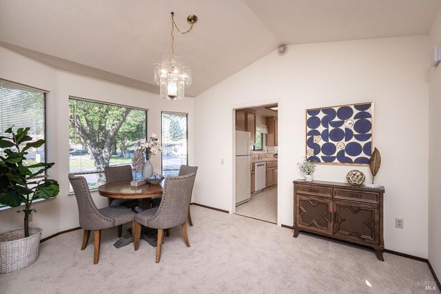 80 Fountain Grove Cir, Napa, CA 94558