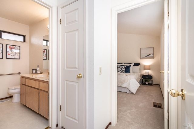 80 Fountain Grove Cir, Napa, CA 94558