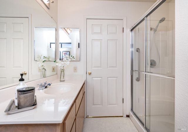 80 Fountain Grove Cir, Napa, CA 94558