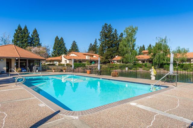 80 Fountain Grove Cir, Napa, CA 94558