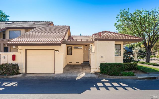 80 Fountain Grove Cir, Napa, CA 94558