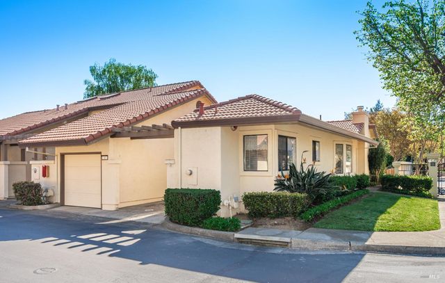 80 Fountain Grove Cir, Napa, CA 94558