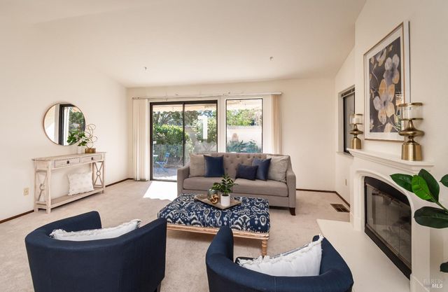 80 Fountain Grove Cir, Napa, CA 94558