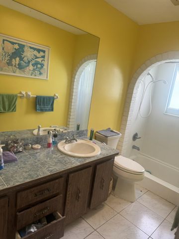 1641 NW 36th Court, Oakland Park, FL 33309