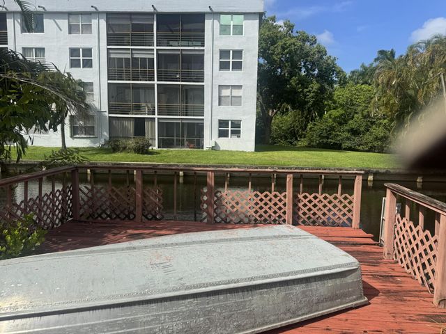 1641 NW 36th Court, Oakland Park, FL 33309