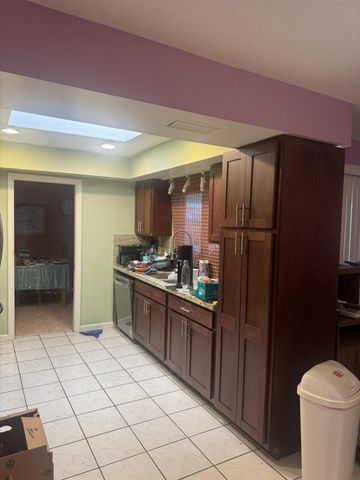 1641 NW 36th Court, Oakland Park, FL 33309