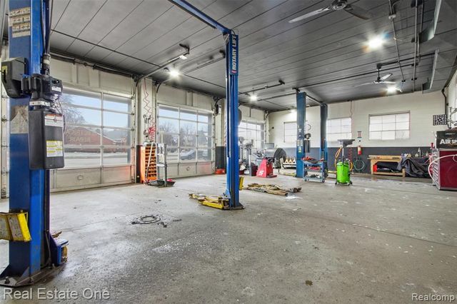 22900 Greater Mack Avenue, Saint Clair Shores, MI 48080